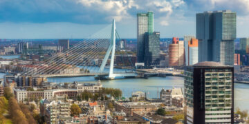 Shutterstock.com/ Lee Bernard