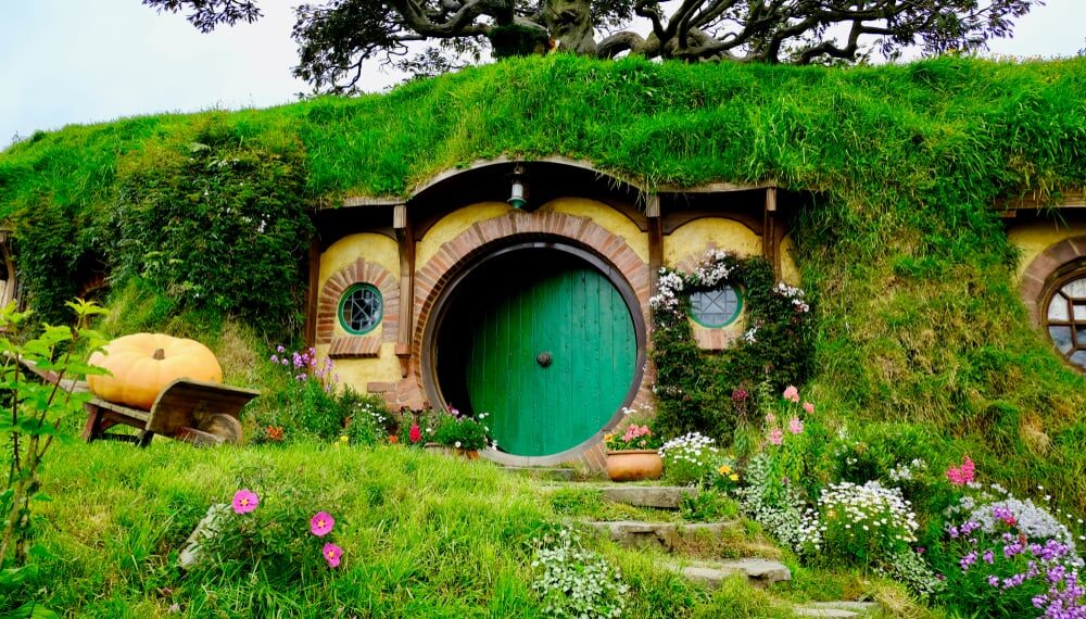 Shutterstock.com/ Lodapon Wantaarawaiva