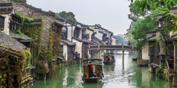 Shutterstock.com/ 4045