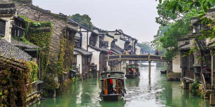 Shutterstock.com/ 4045