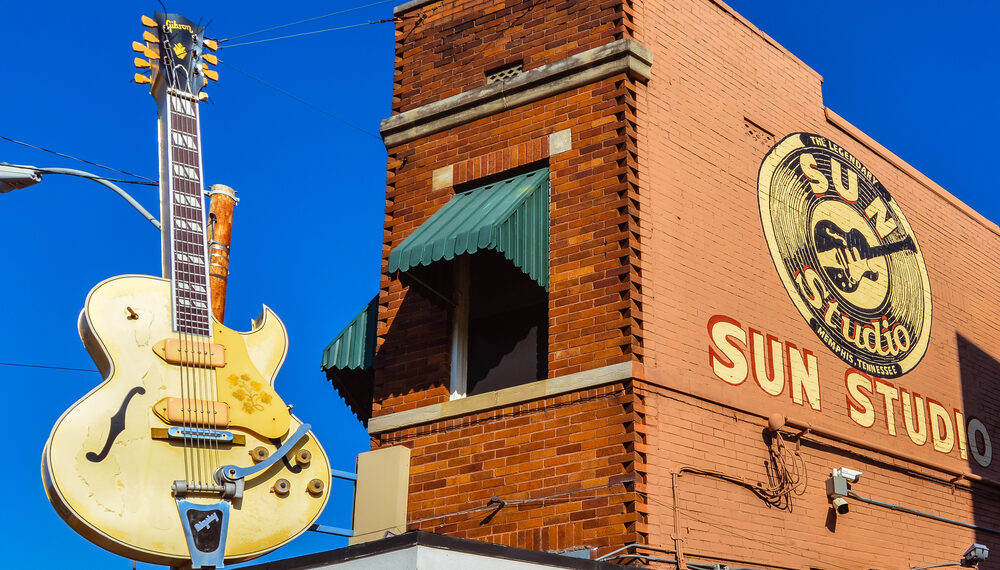 Shutterstock.com/ jejim